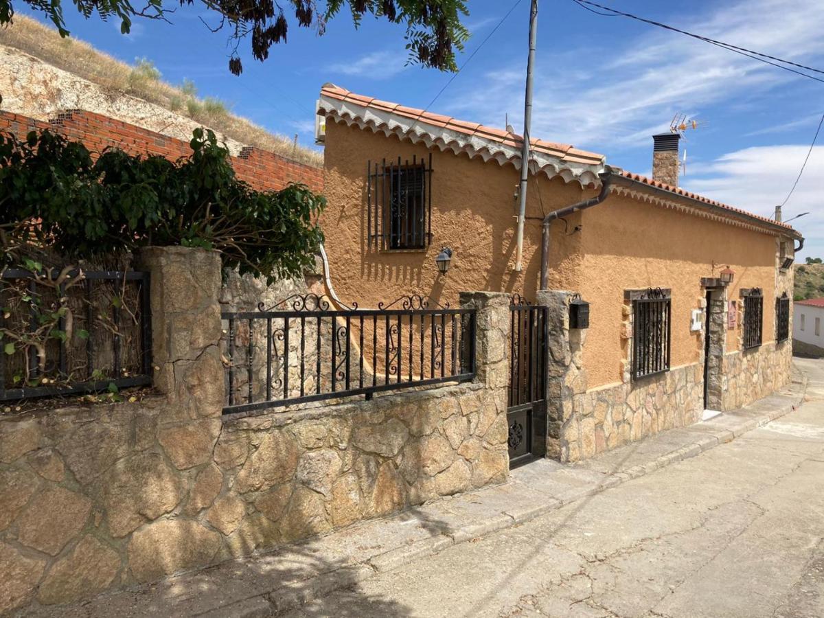 Casa Rural Neira Almenara de Tormes Exterior photo